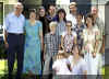 family.jpg (434707 bytes)